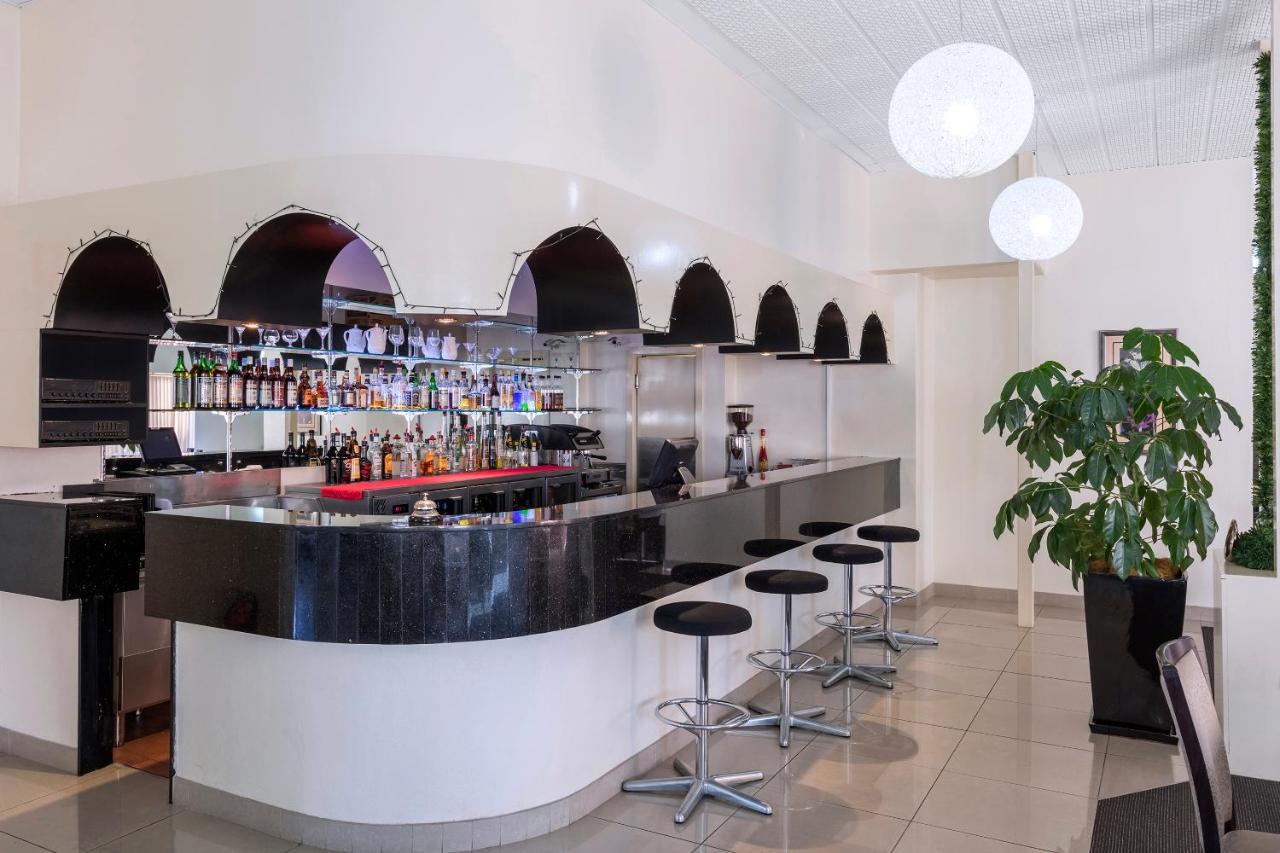 Breakfree Queanbeyan Motel Bagian luar foto