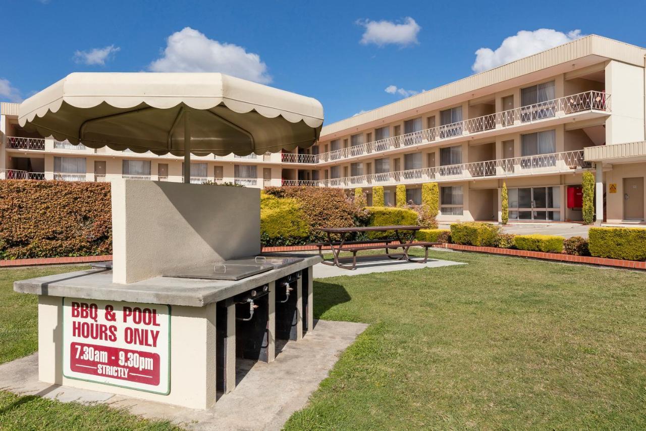 Breakfree Queanbeyan Motel Bagian luar foto