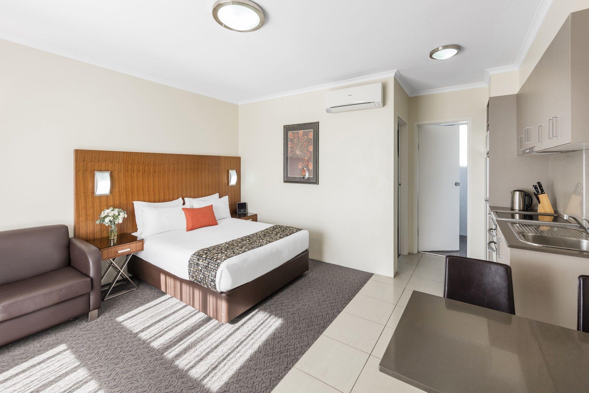 Breakfree Queanbeyan Motel Bagian luar foto