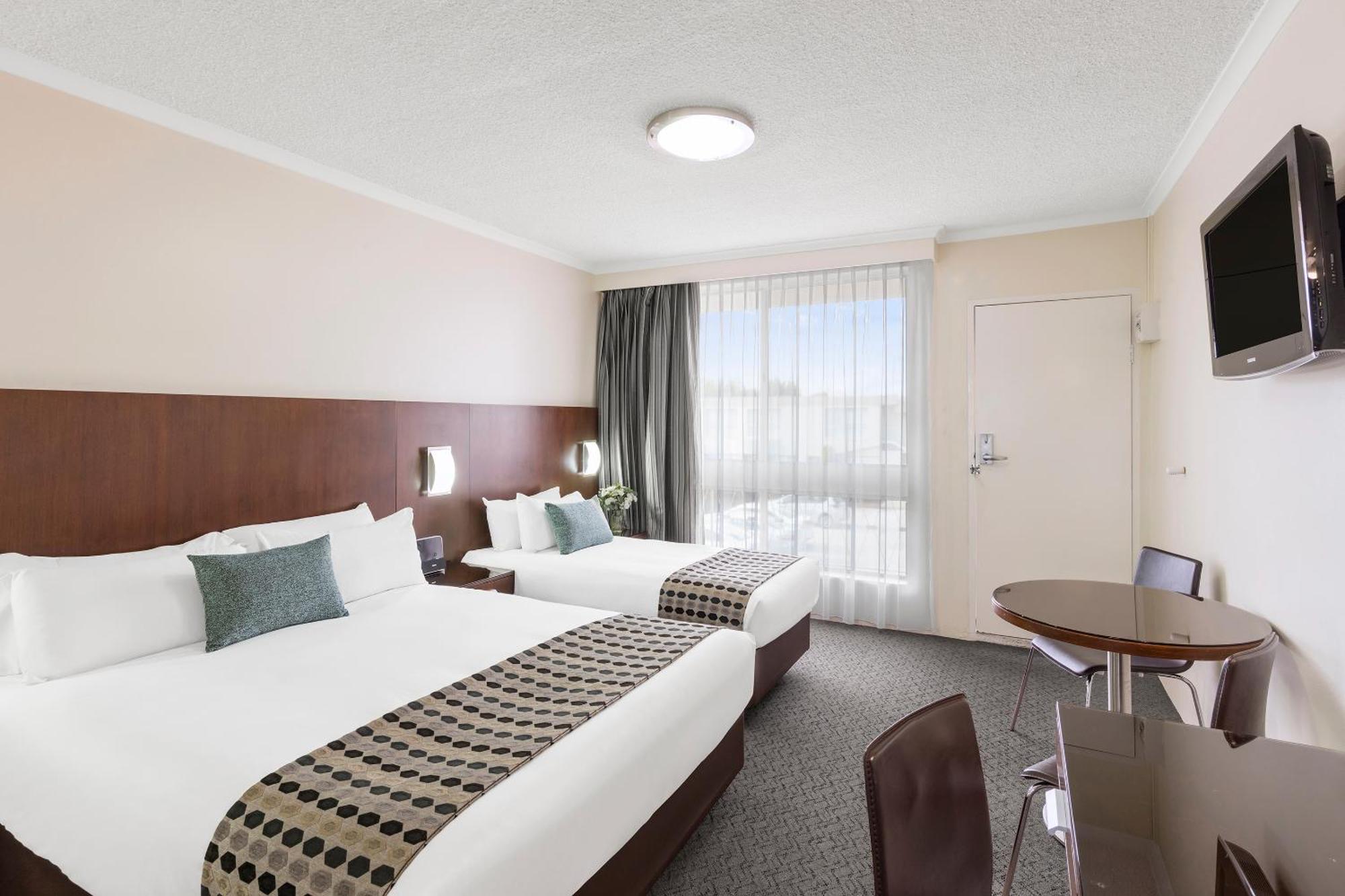 Breakfree Queanbeyan Motel Bagian luar foto